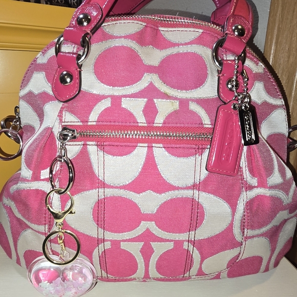 Coach Handbags - Euc Coach Poppy Signature Lurex C Outline Pink Silver